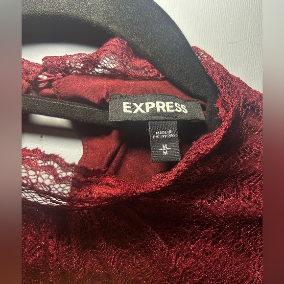 Express red lace blouse, medium - Picture 2 of 5